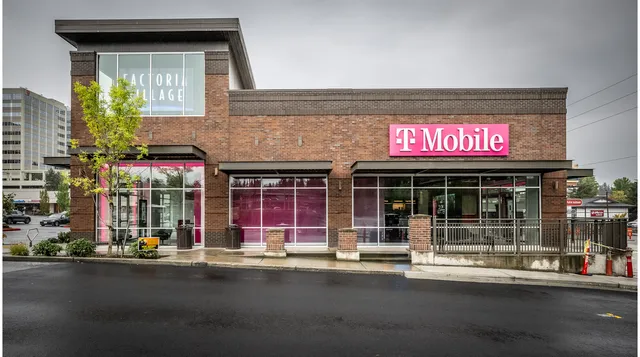 T-Mobile Experience Store