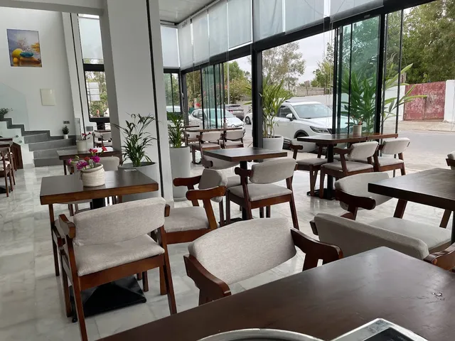 KOI Cafe Restaurant Asiatique