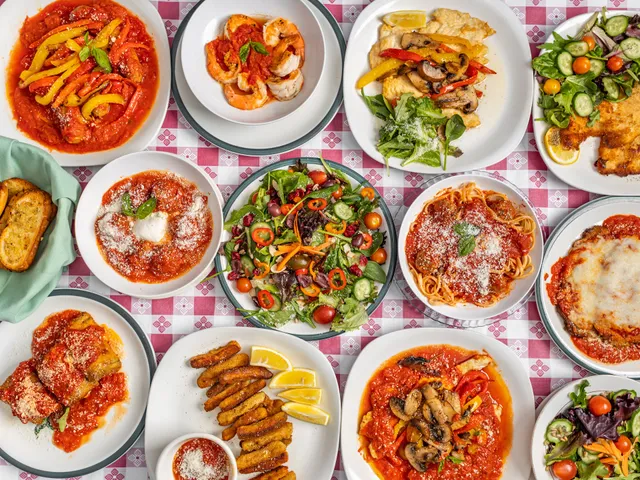 Four Seasons Pickleball & Italian Restaurant