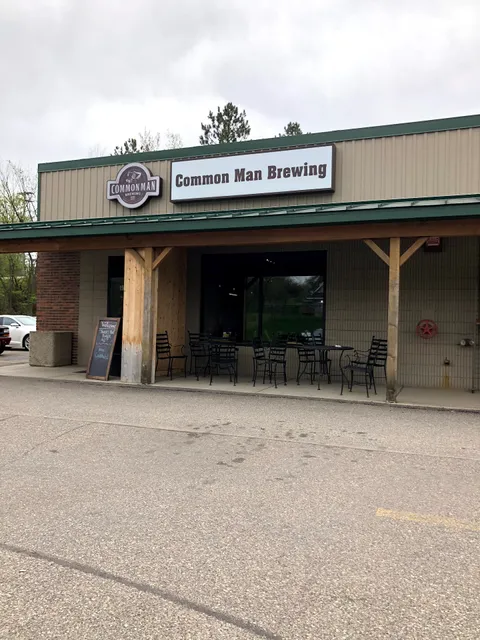 Common Man Tap & Table