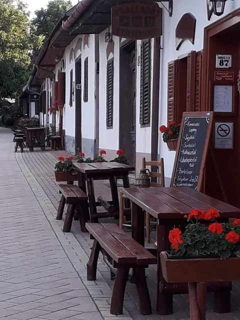 Tompos Vendégház és pince