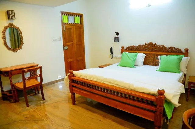 THIRAVIAM TOURIST HOME