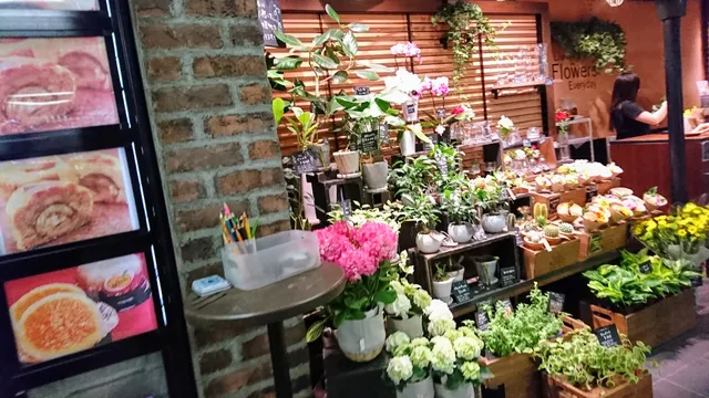 Aoyama Flower Market - Kotochika Shijo shop