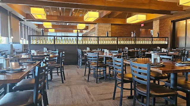 Cooper’s Hawk Winery & Restaurant