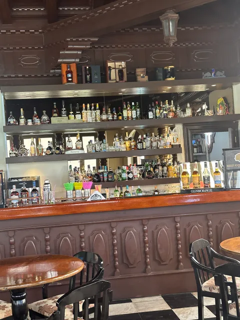 alte Bar in 2. Etage