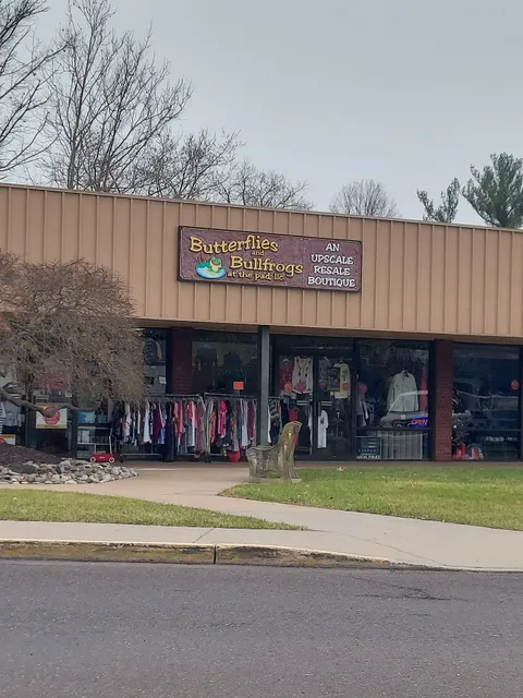 Butterflies & Bullfrogs At The Pad