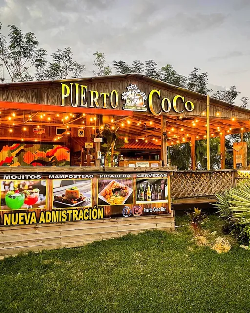 Puerto Coco Bar & Grill Restaurant