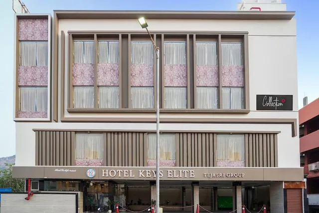 Collection O 806559 Hotel Keys Elite