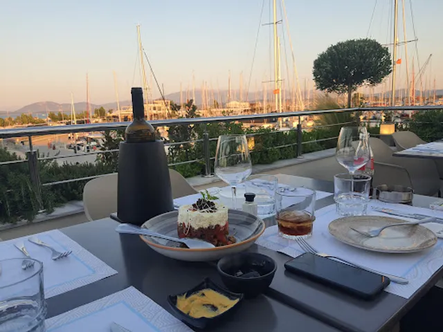 Celest Bar - Restaurant