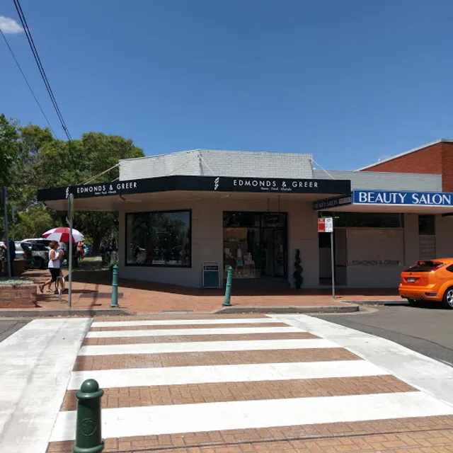 Edmonds & Greer
