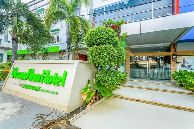 OYO 2073 Grand Inn Hotel Lombok