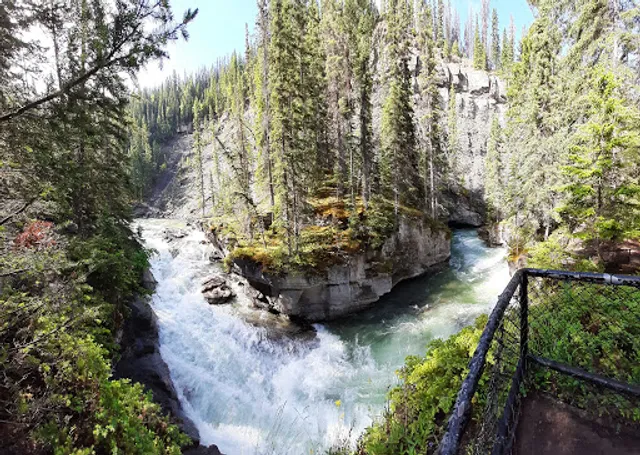Maligne Canyon