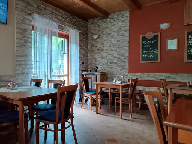 Restaurace U Pyrámu