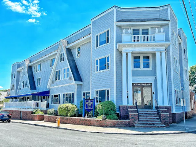 Winthrop Arms Hotel & Restaurant