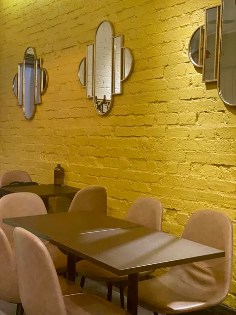 Thai Le Ros Restaurant