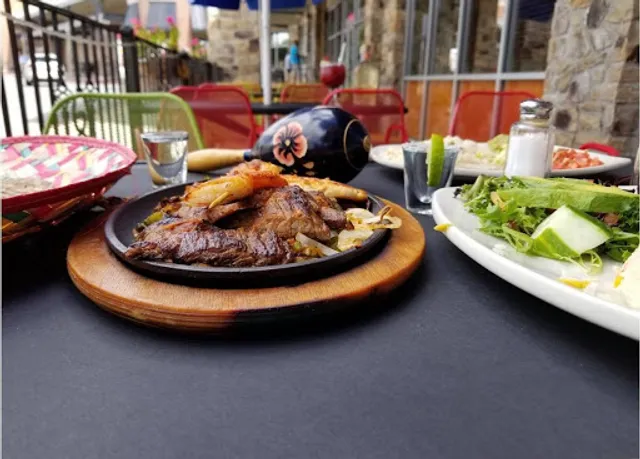 Laredos Mexican Restaurant – KEITH BRIDGE