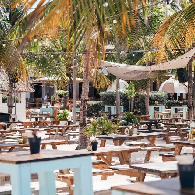 Zest Restaurant & Beach Cafe