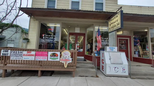 Formerly Toots' Place, now Stone House Market
