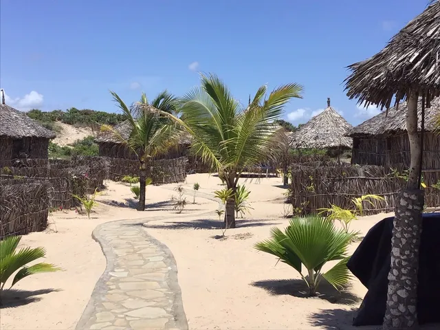 Mambrui Golden Beach Bar and Cottages