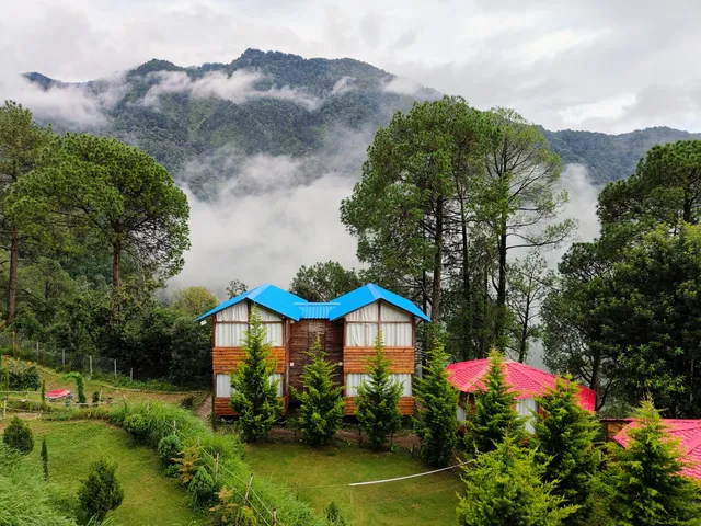 Chirpingi Birdz Resort