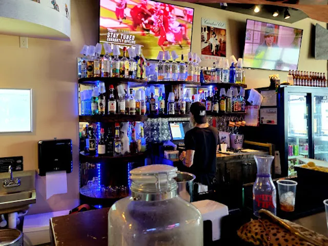 Goldenlight Beer & Wine Garden