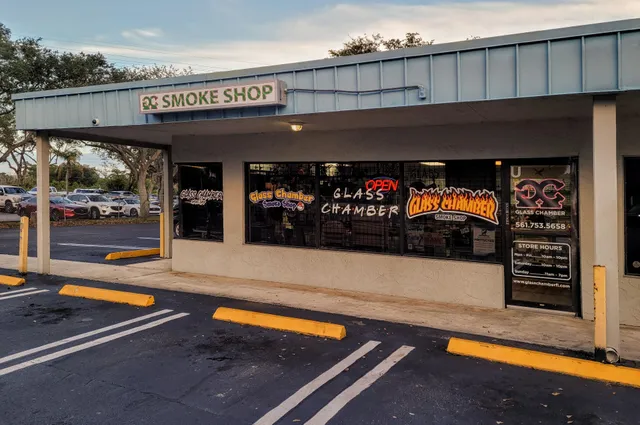 Glass Chamber Royal Palm