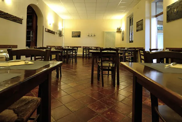 𝐑𝐢𝐬𝐭𝐨𝐫𝐚𝐧𝐭𝐞 𝐏𝐢𝐳𝐳𝐞𝐫𝐢𝐚 𝐌𝐨𝐧𝐭𝐚𝐥𝐛𝐮𝐜𝐜𝐢𝐨