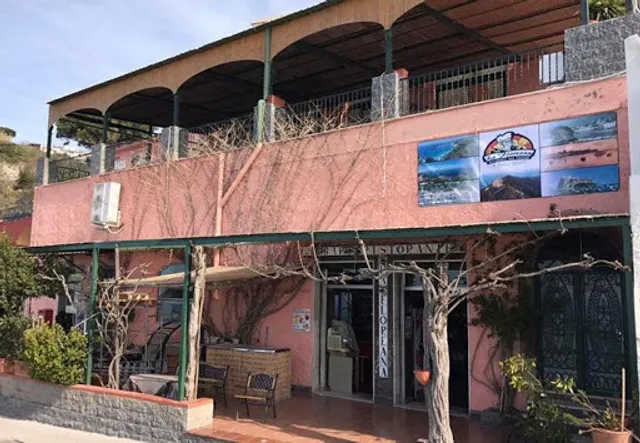 Serrara Fontana - Ristorante Bar La Floreana