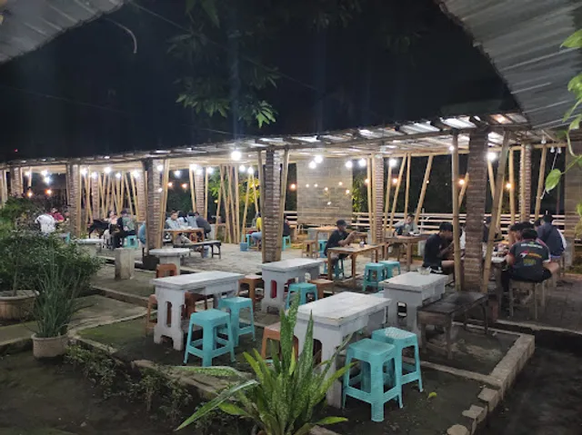 WARUNG LESTARI