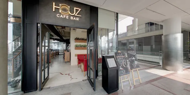 HOUZ Cafe Bar