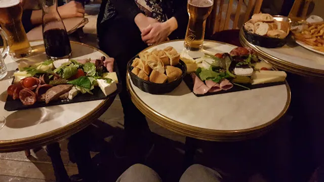 Café-Restaurant Point Bar