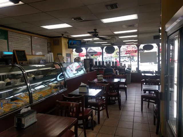 Max Bialystok & Company: Bagels and Deli