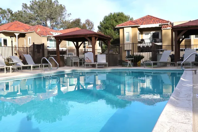 Bella Del Mar Apartments