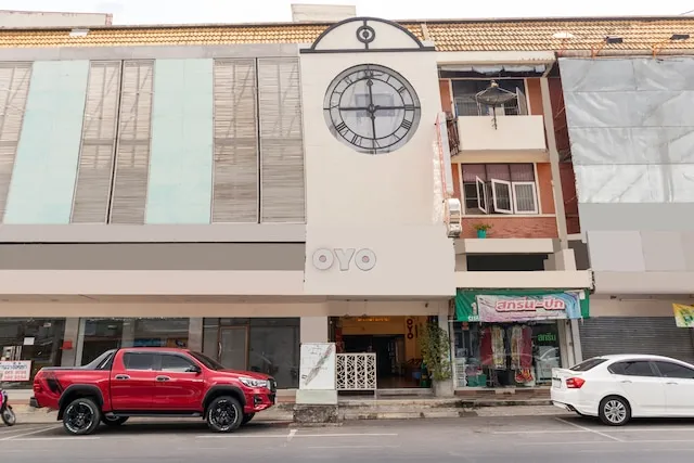 OYO 501 At Night Hostel