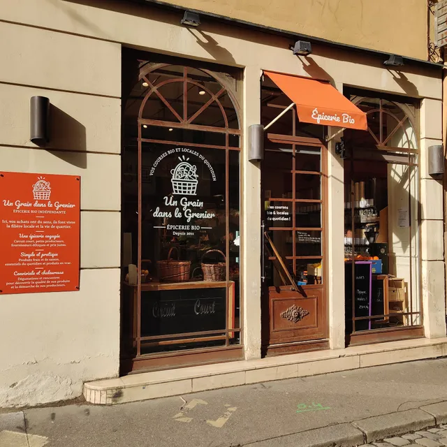 Un Grain dans le Grenier