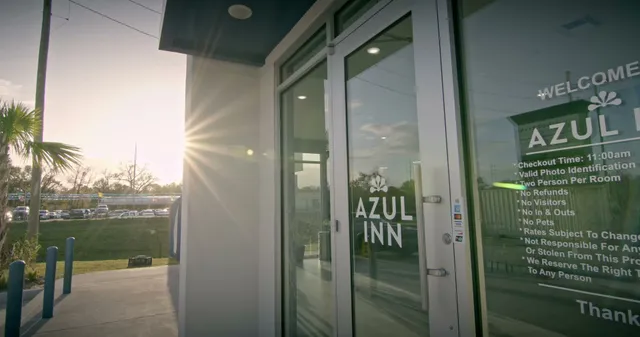 Azul Inn