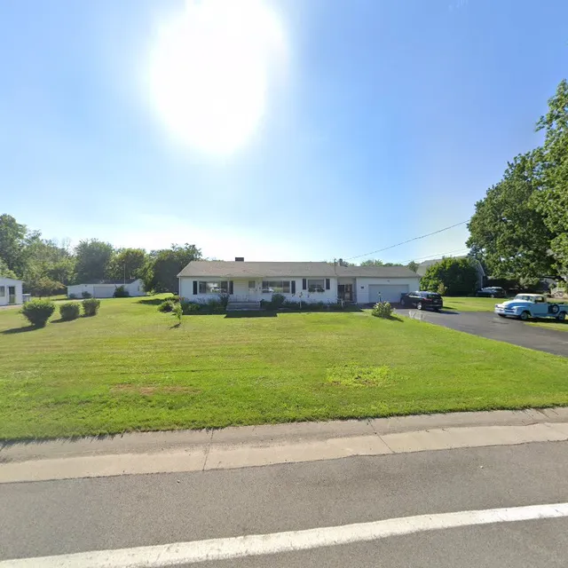 Nina's Golden Scissors