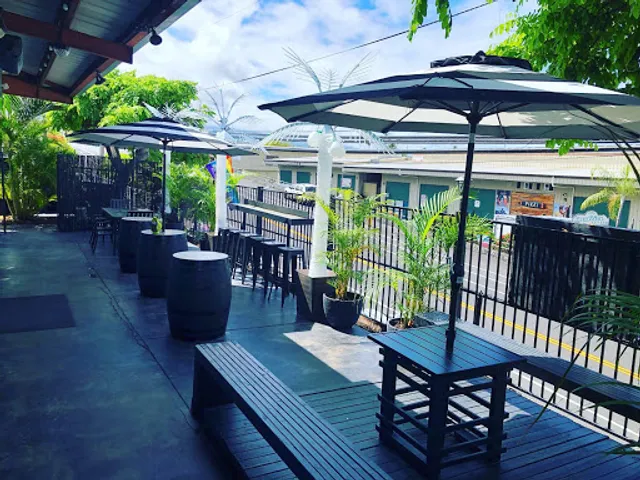 MY BAR KONA - LGBTQ Friendly DANCE, POOL TABLES, DRAG, DJS, KARAOKE