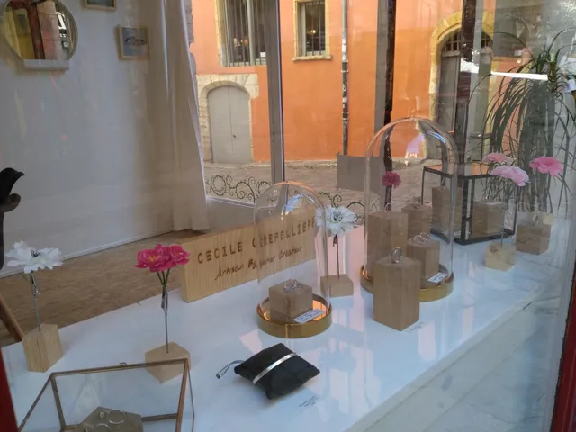 Cécile Crepellière Artisan Jeweler Lyon