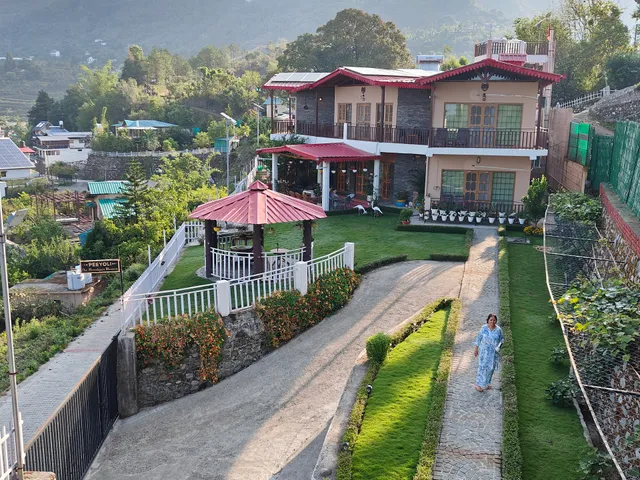 Peeyoli:The Himalayan blossom