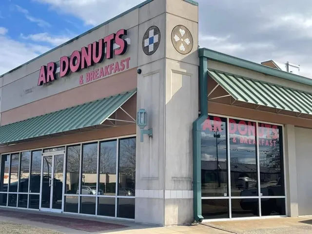 AR DONUTS KOLACHES- NLR