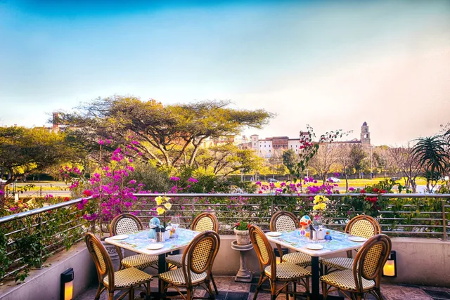 Old Ducky French Cafe