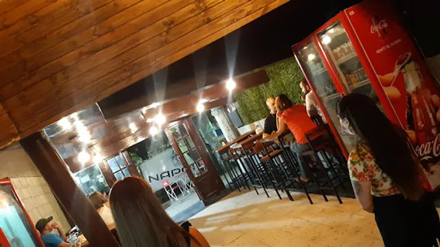 Napoles Restobar