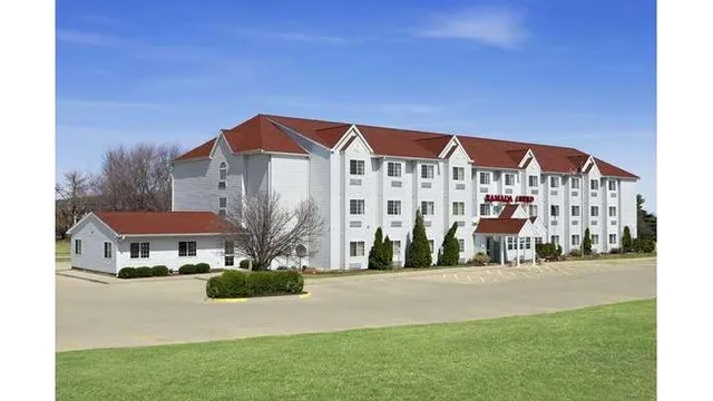 Ramada Limited Bloomington I-55 and I-74 IL