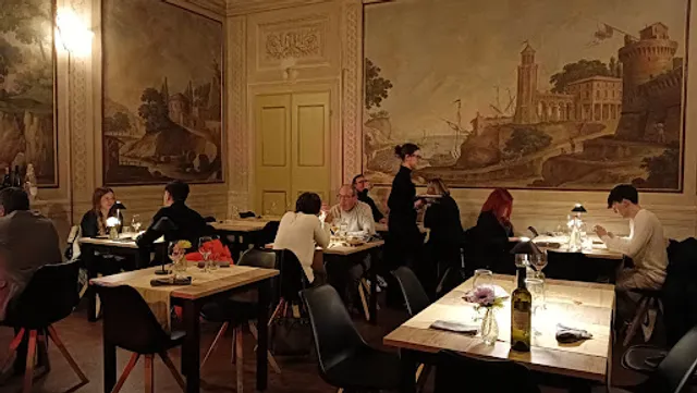 Primo Piano Lounge bar & Restaurant