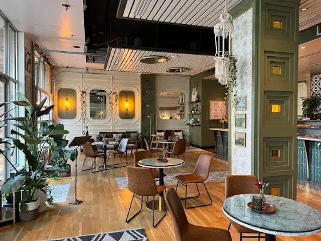 Hello Darling (Commons Park)