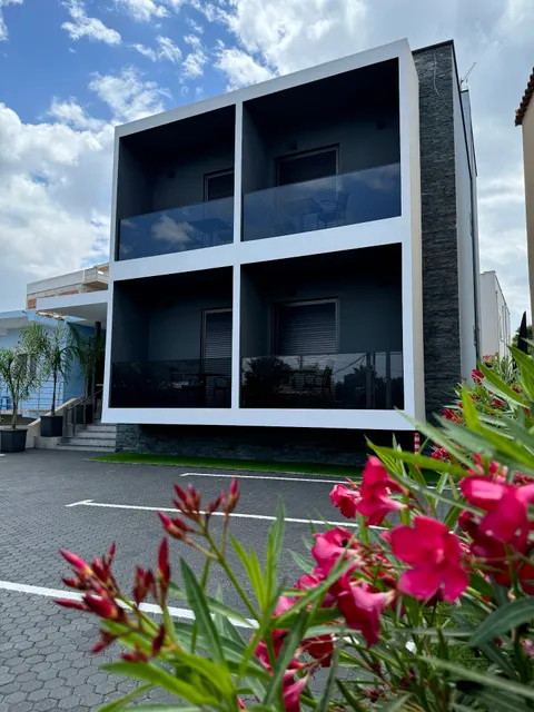 Kevin’s ApartHotel