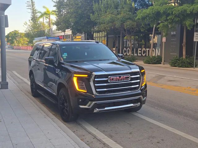 MiamiCoach Worldwide - Luxury Miami Limo Service