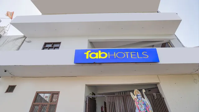 FabHotel Siya Bihari