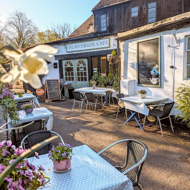 The Riverside Cafe